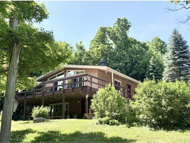 W2875 Kniep ROAD, Elkhorn, WI 53121