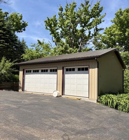 W2875 Kniep ROAD, Elkhorn, WI 53121