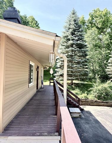 W2875 Kniep ROAD, Elkhorn, WI 53121