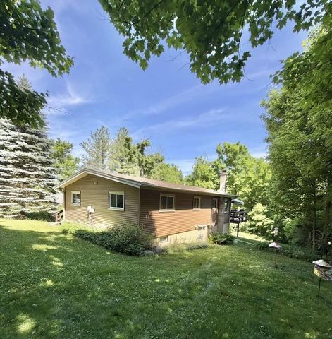 W2875 Kniep ROAD, Elkhorn, WI 53121