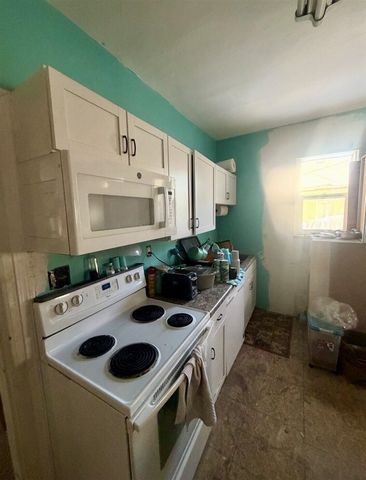 2014 4th Street, Bay City, MI 48708