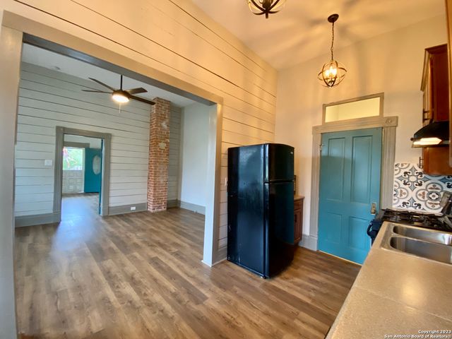 1515 E Southcross Blvd Apt 2, San Antonio, TX 78223