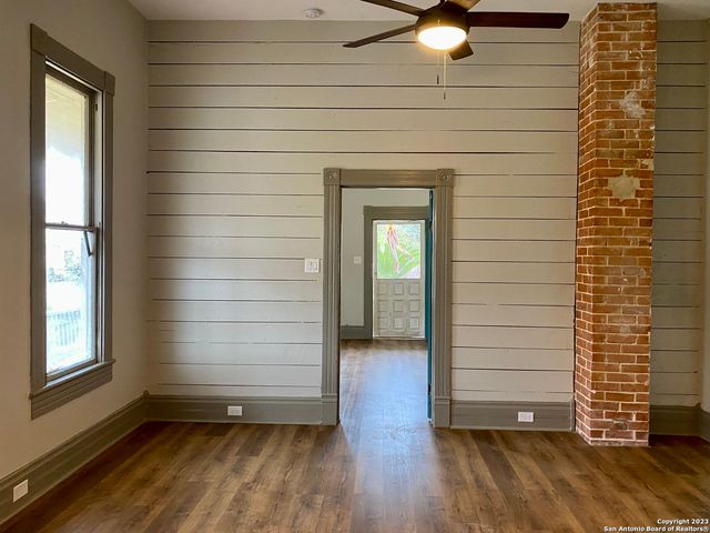 1515 E Southcross Blvd Apt 2, San Antonio, TX 78223