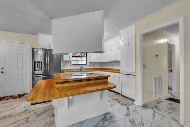 5785 Short Mountain Rd, Mcminnville, TN 37110