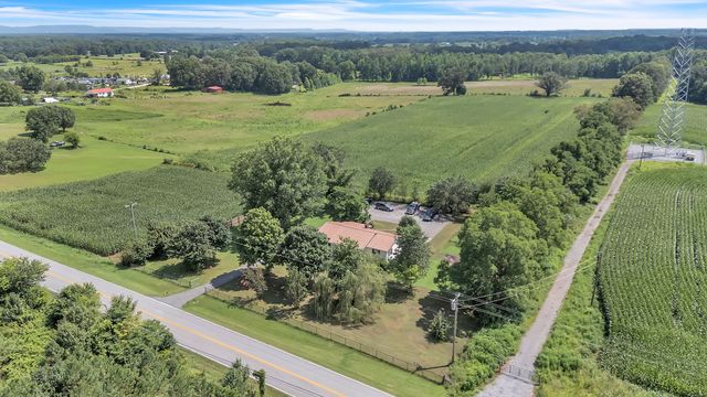 5785 Short Mountain Rd, Mcminnville, TN 37110
