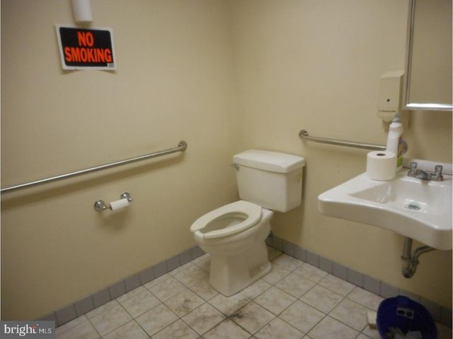 5824-26 N BROAD ST, Philadelphia, PA 19141