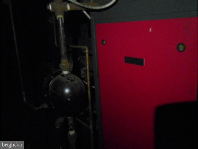 5824-26 N BROAD ST, Philadelphia, PA 19141