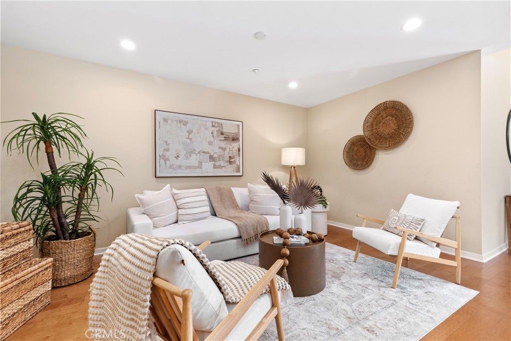 Image 1 of property listing at 21 Gramercy 312, Irvine, CA 92612