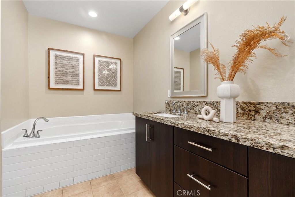 Image 24 of property listing at 21 Gramercy 312, Irvine, CA 92612