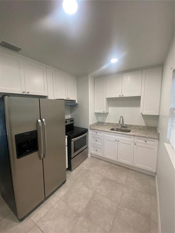 7020 BAYWOOD DRIVE, Tampa, FL 33637