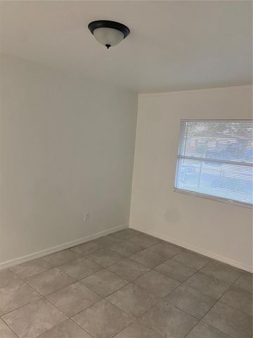 7020 BAYWOOD DRIVE, Tampa, FL 33637