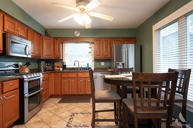 11548 S Neenah Avenue, Worth, IL 60482