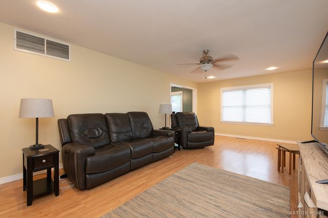 11548 S Neenah Avenue, Worth, IL 60482