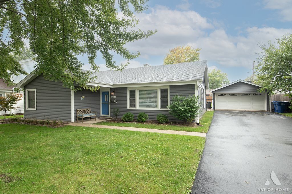 11548 S Neenah Avenue, Worth, IL 60482