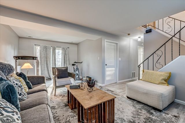 221 Phillips Rd, Franklin Twp., NJ 08873