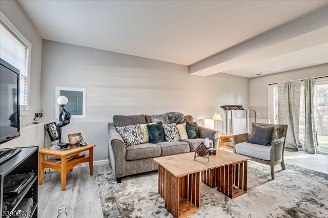 221 Phillips Rd, Franklin Twp., NJ 08873