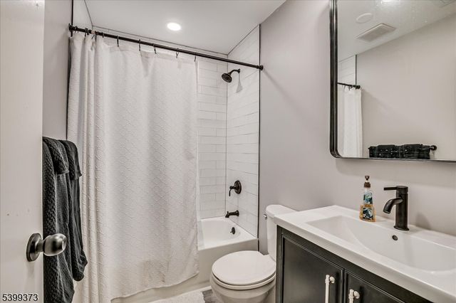 221 Phillips Rd, Franklin Twp., NJ 08873