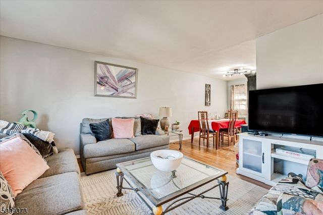 221 Phillips Rd, Franklin Twp., NJ 08873