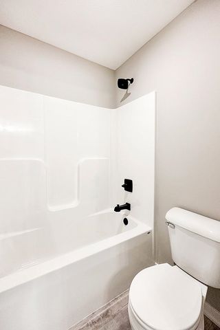 5731 Kestrel Parkway, Elkhorn, NE 68022