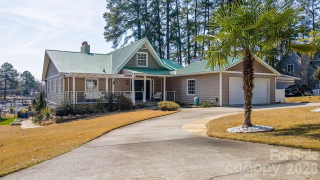 20919 Island Forest Drive, Cornelius, NC 28031