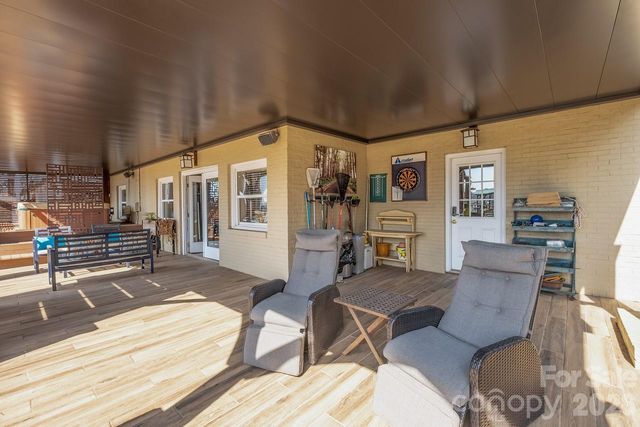 20919 Island Forest Drive, Cornelius, NC 28031