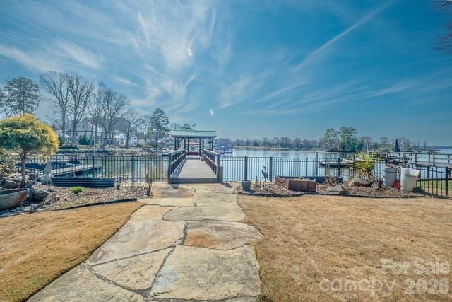 20919 Island Forest Drive, Cornelius, NC 28031