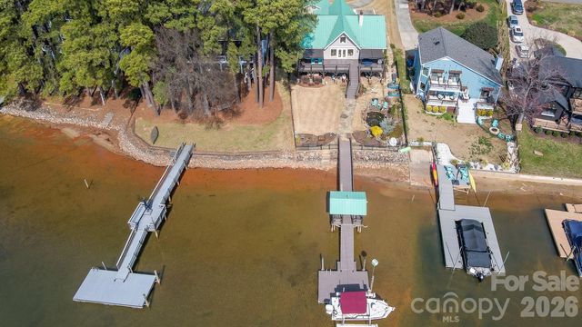 20919 Island Forest Drive, Cornelius, NC 28031