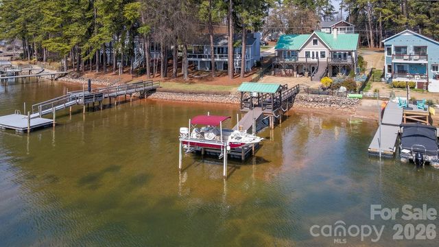 20919 Island Forest Drive, Cornelius, NC 28031