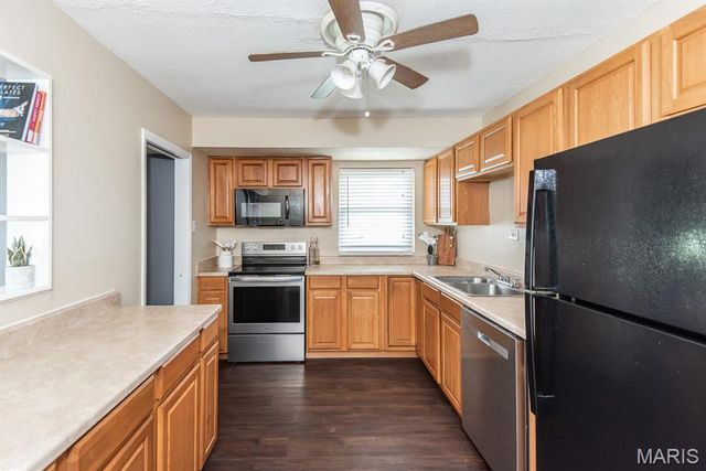 10205 Gourock Drive, St Louis, MO 63137
