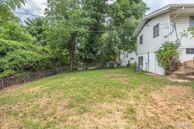 10205 Gourock Drive, St Louis, MO 63137