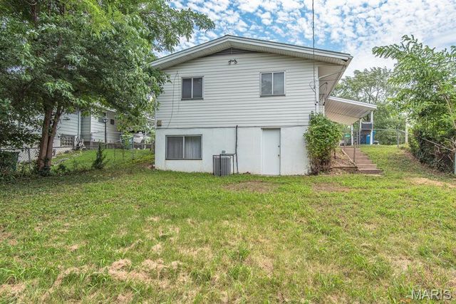 10205 Gourock Drive, St Louis, MO 63137