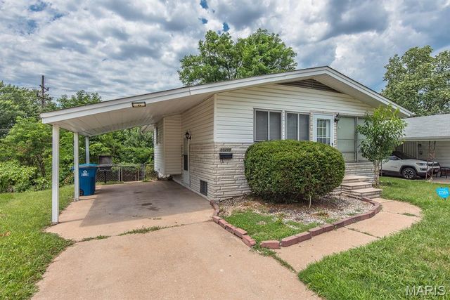 10205 Gourock Drive, St Louis, MO 63137