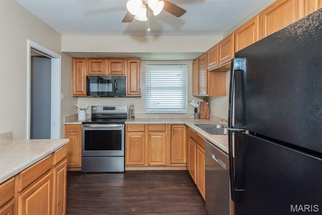10205 Gourock Drive, St Louis, MO 63137
