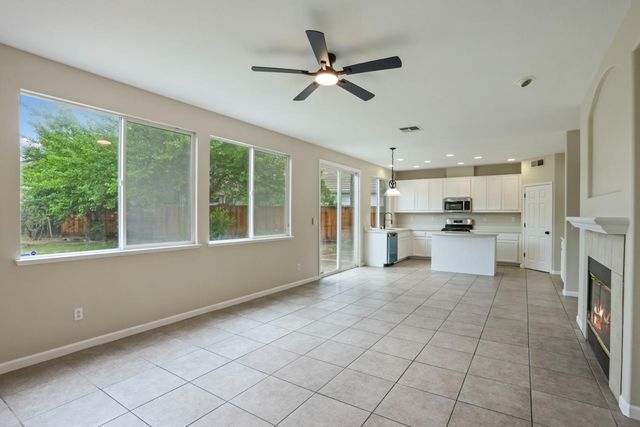 2039 Peregrine St, Manteca, CA 95337