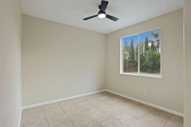 2039 Peregrine St, Manteca, CA 95337