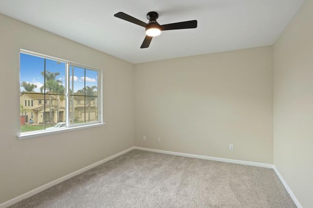 2039 Peregrine St, Manteca, CA 95337