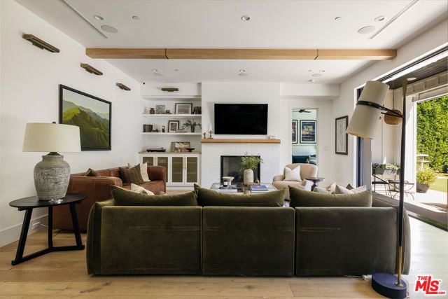 12406 Milbank Street, Los Angeles, CA 91604