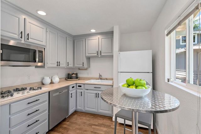 3359 Saint Michael Court, Palo Alto, CA 94306
