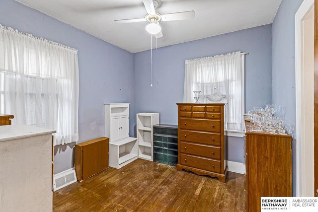 2553 N 49th Street, Omaha, NE 68104
