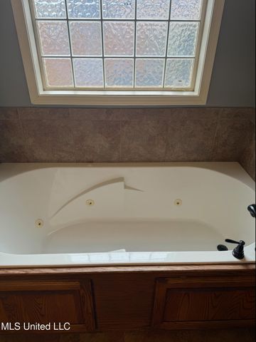 128 Lakeway Drive, Madison, MS 39110