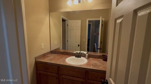 128 Lakeway Drive, Madison, MS 39110