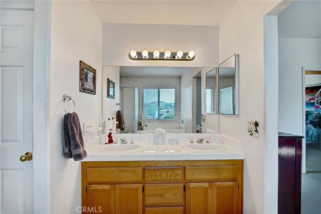 14035 Moonridge, Riverside, CA 92503
