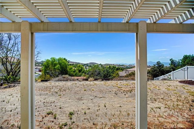 14035 Moonridge, Riverside, CA 92503