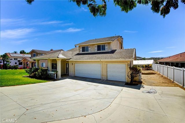 14035 Moonridge, Riverside, CA 92503