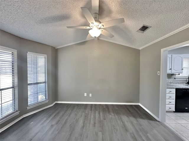 212 W Oaks Circle, Sulphur Springs, TX 75482