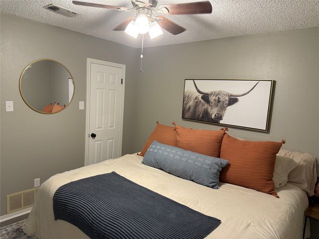 212 W Oaks Circle, Sulphur Springs, TX 75482