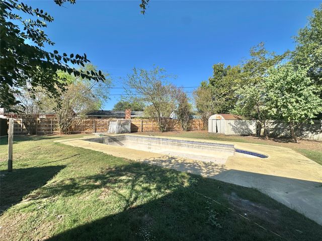 212 W Oaks Circle, Sulphur Springs, TX 75482