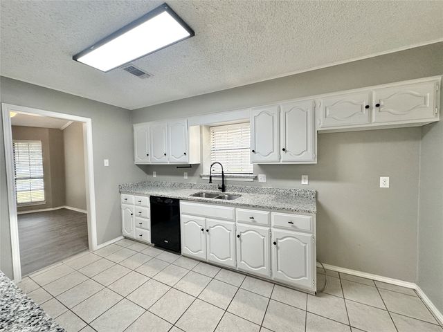 212 W Oaks Circle, Sulphur Springs, TX 75482