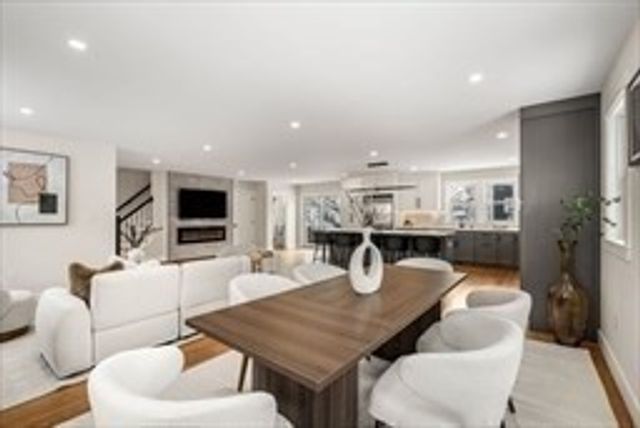 35 Neillian Way 35A, Bedford, MA 01730