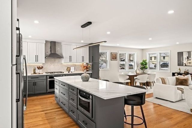 35 Neillian Way 35A, Bedford, MA 01730